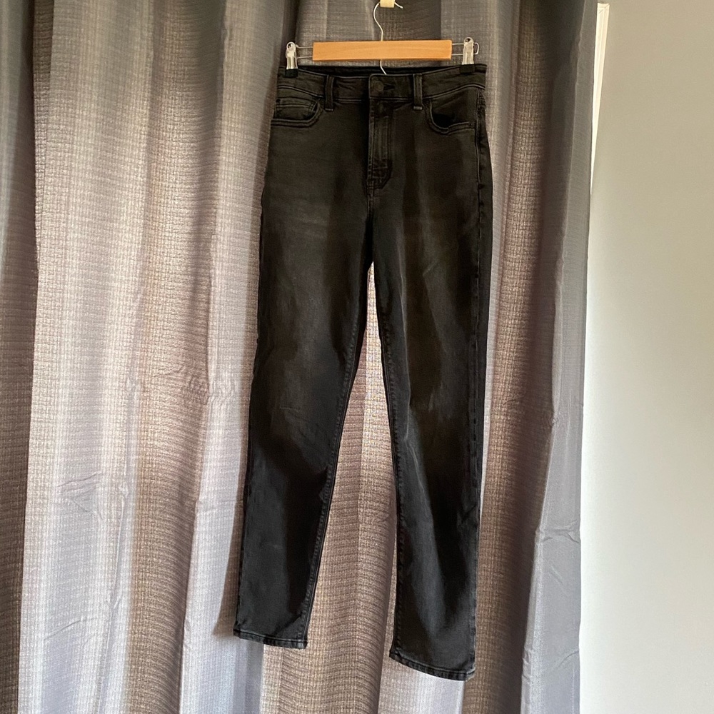 brand new!! American Eagle Mom Jeans